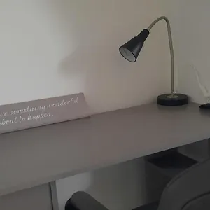  Apartment Stylish And Homey 3 Bedroom House With Free Parking & Wi-fi United Kingdom
